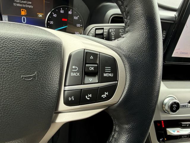 Certified 2022 Ford Explorer XLT w/ Equipment Group 202A image 18