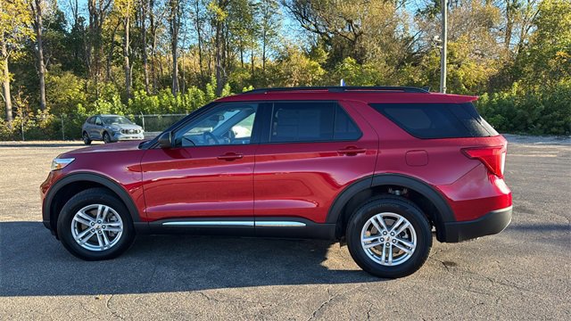 Certified 2023 Ford Explorer XLT w/ Equipment Group 202A image 2