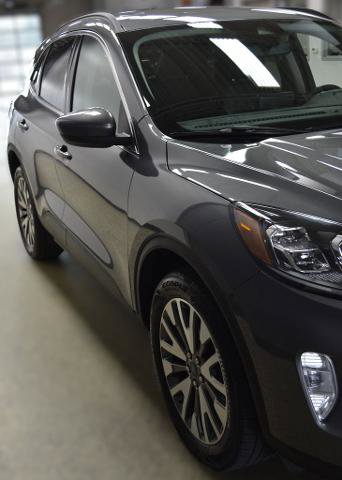 Certified 2022 Ford Escape Titanium w/ Class II Trailer Tow Package image 8