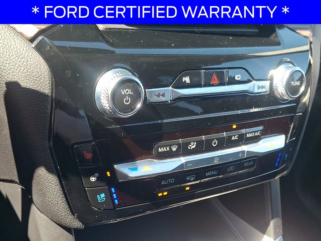 Certified 2022 Ford Explorer Limited AWD/4WD image 17