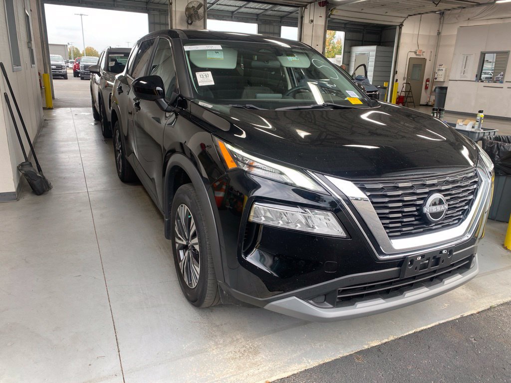 Used 2023 Nissan Rogue SV AWD/4WD image 1