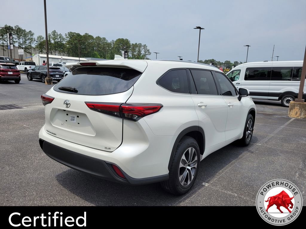 Used 2020 Toyota Highlander XLE FWD image 5