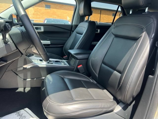 Certified 2024 Ford Explorer XLT w/ Equipment Group 202A AWD/4WD image 18