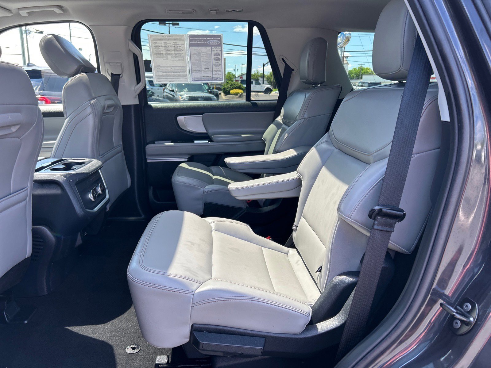 Certified 2025 Ford Expedition Active AWD/4WD image 9