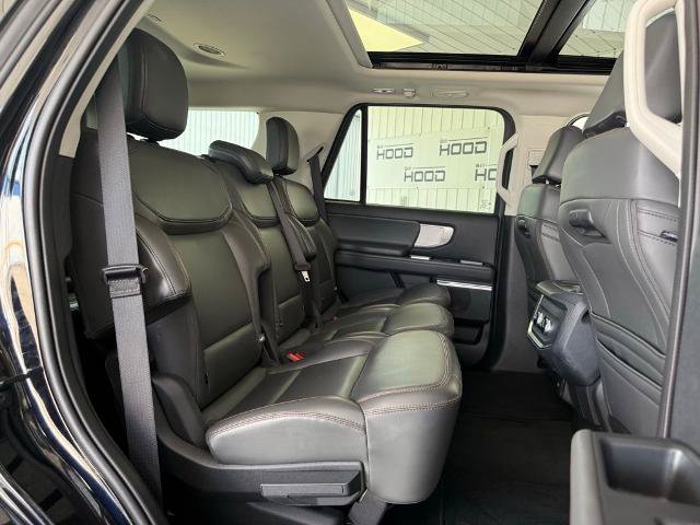 Certified 2025 Ford Expedition Active AWD/4WD image 9