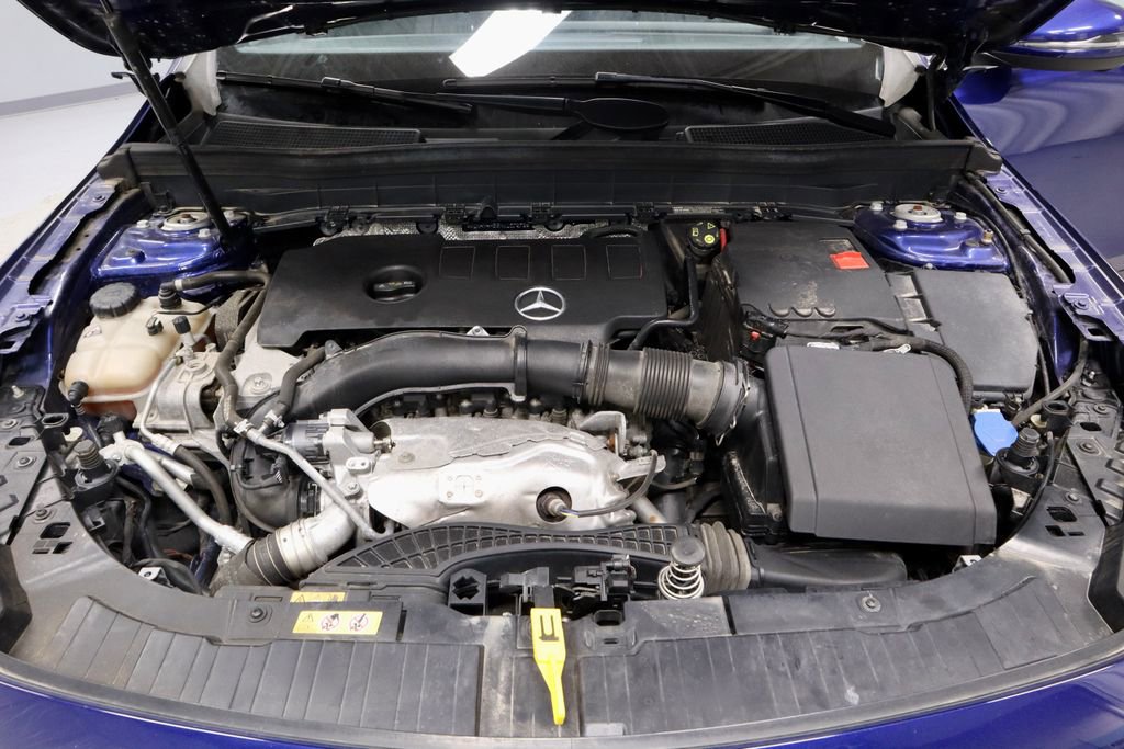 Used 2021 Mercedes-Benz GLB 250 4MATIC image 16