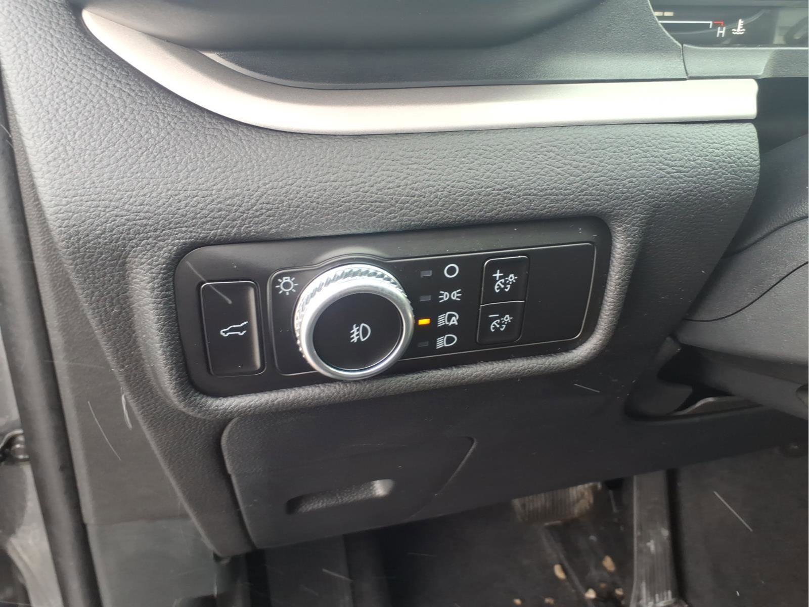 Certified 2023 Ford Explorer XLT w/ Equipment Group 202A image 14