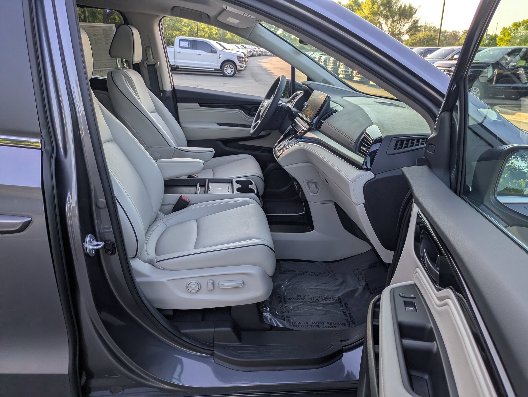 Used 2025 Honda Odyssey Touring image 36