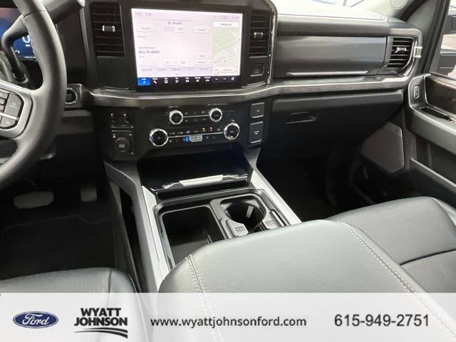 Certified 2025 Ford F450 Lariat w/ Chrome Package image 19