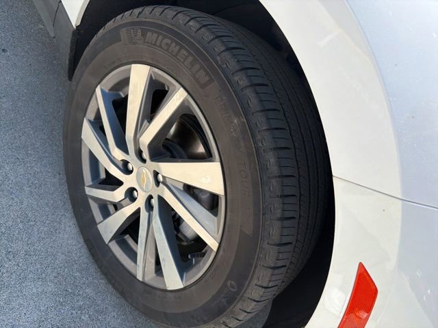 Used 2024 Chevrolet Equinox Premier FWD image 4