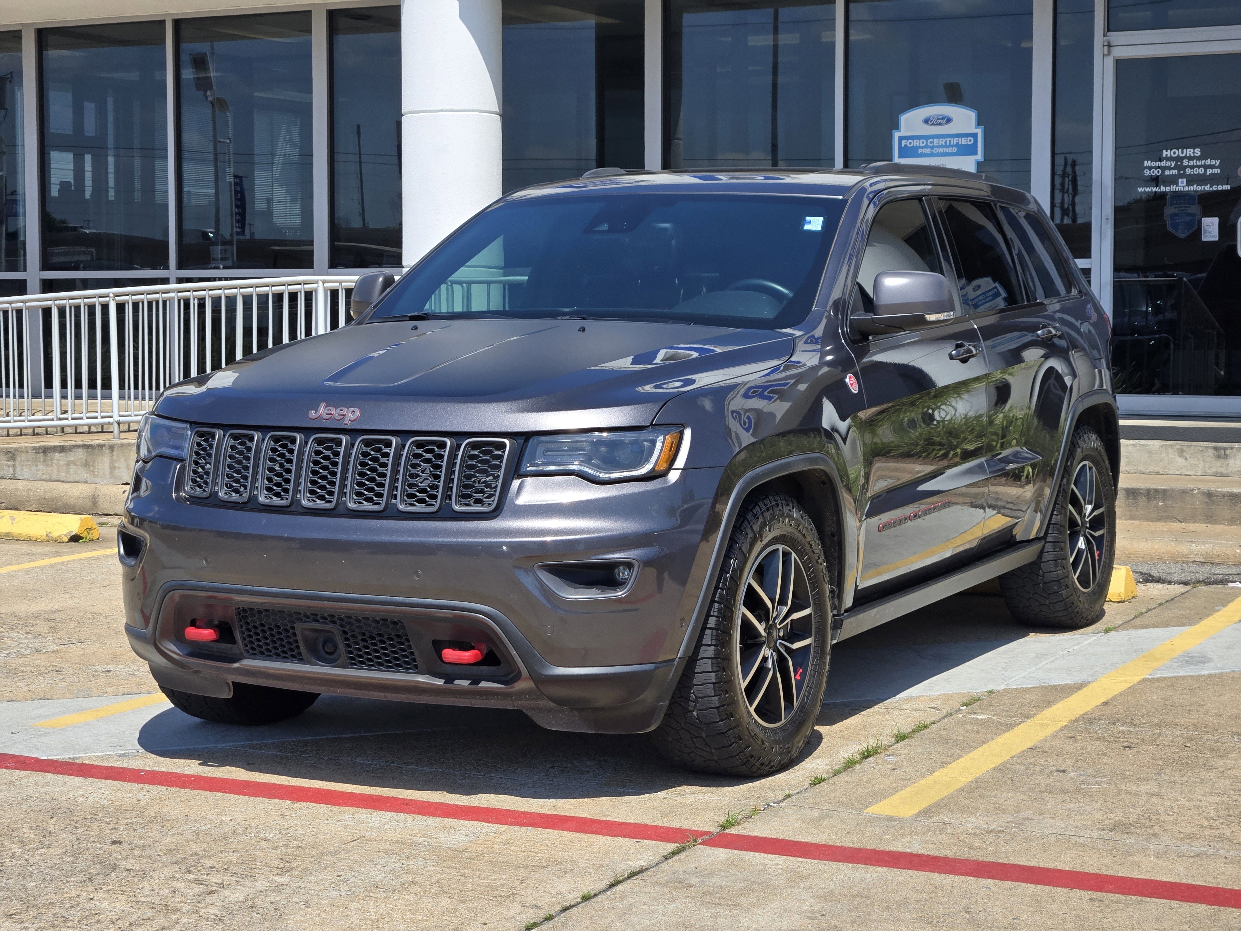 Used 2018 Jeep Grand Cherokee Trailhawk w/ Trailhawk Luxury Group AWD/4WD image 2