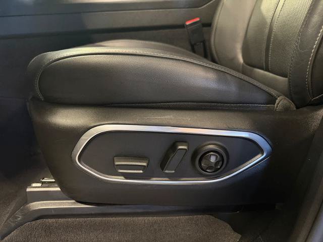 Used 2022 Jeep Wagoneer Series II AWD/4WD image 22