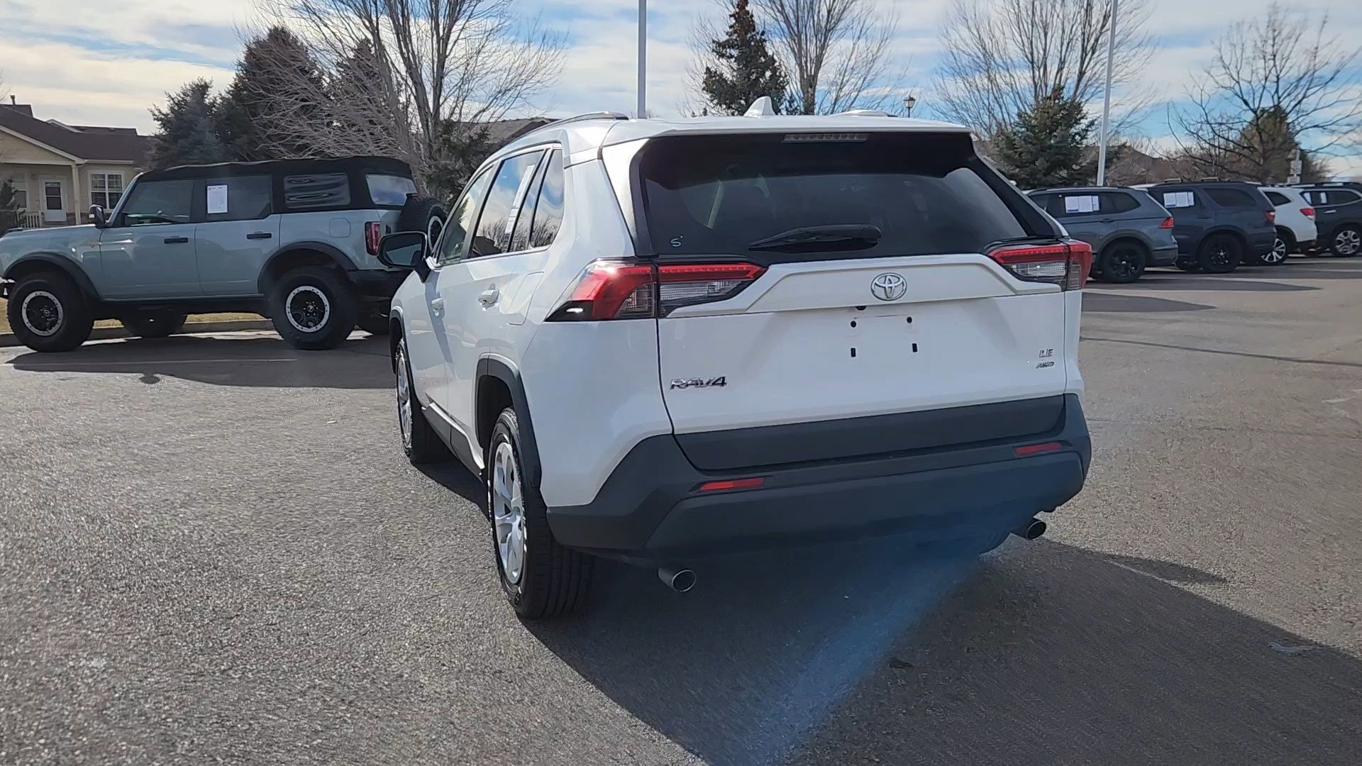 Used 2019 Toyota RAV4 LE image 11