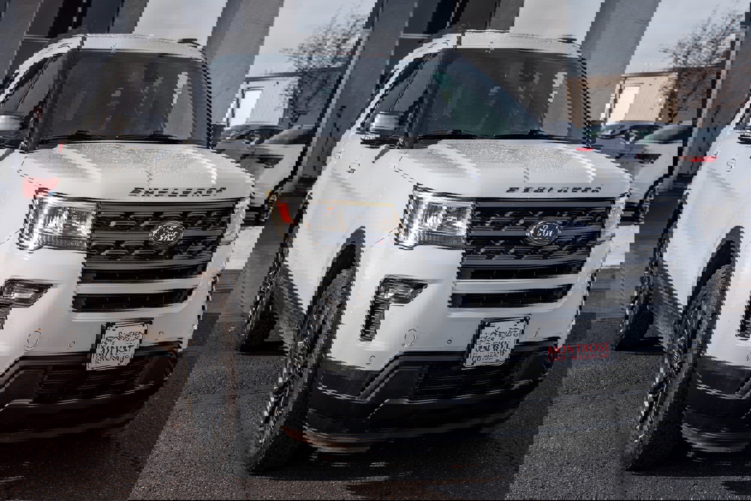 Certified 2018 Ford Explorer XLT w/ Equipment Group 202A image 3