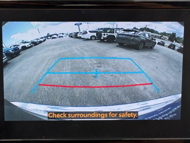 Used 2023 Toyota Highlander XLE AWD/4WD image 19
