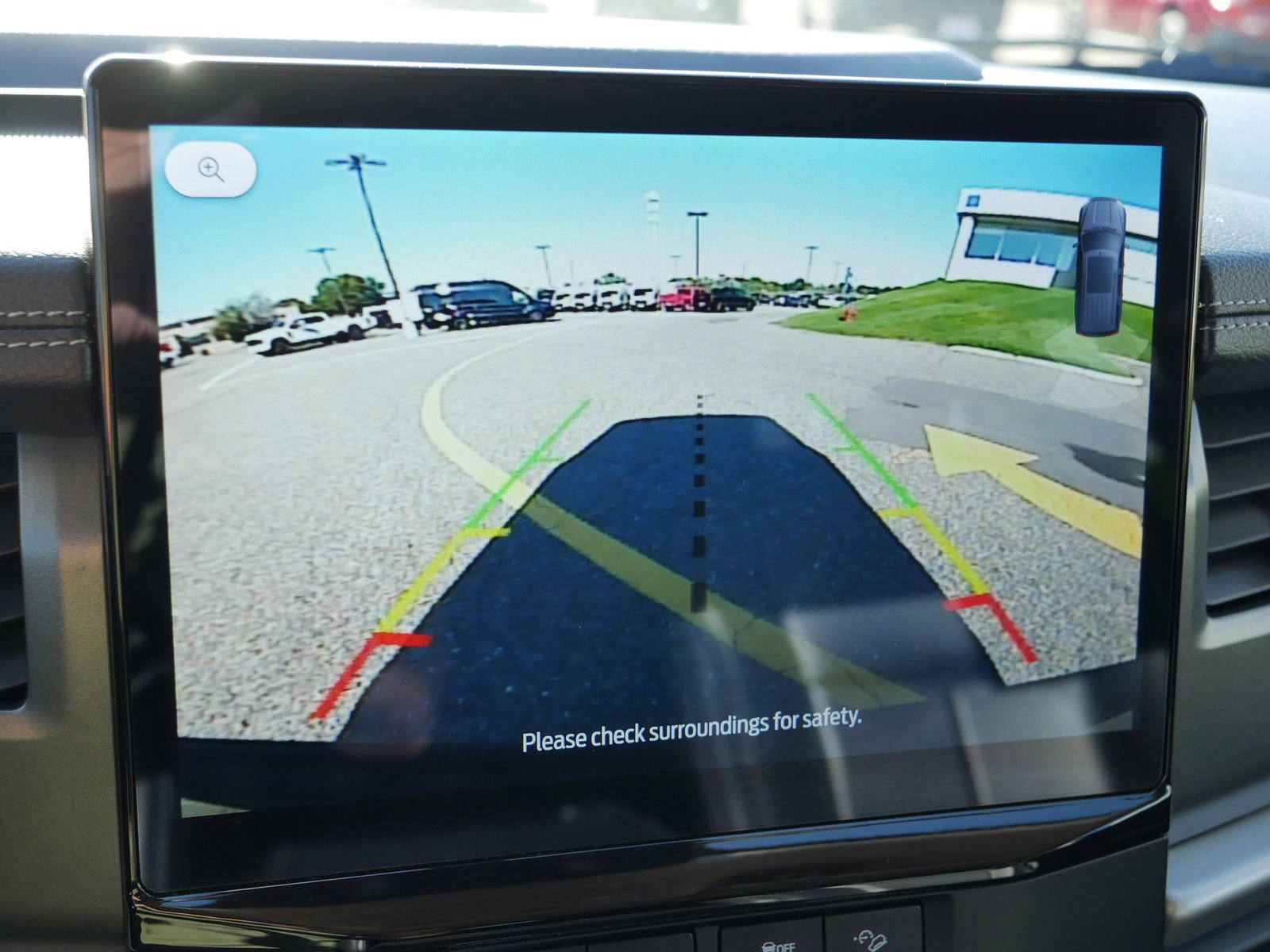 Certified 2024 Ford Expedition XLT image 32