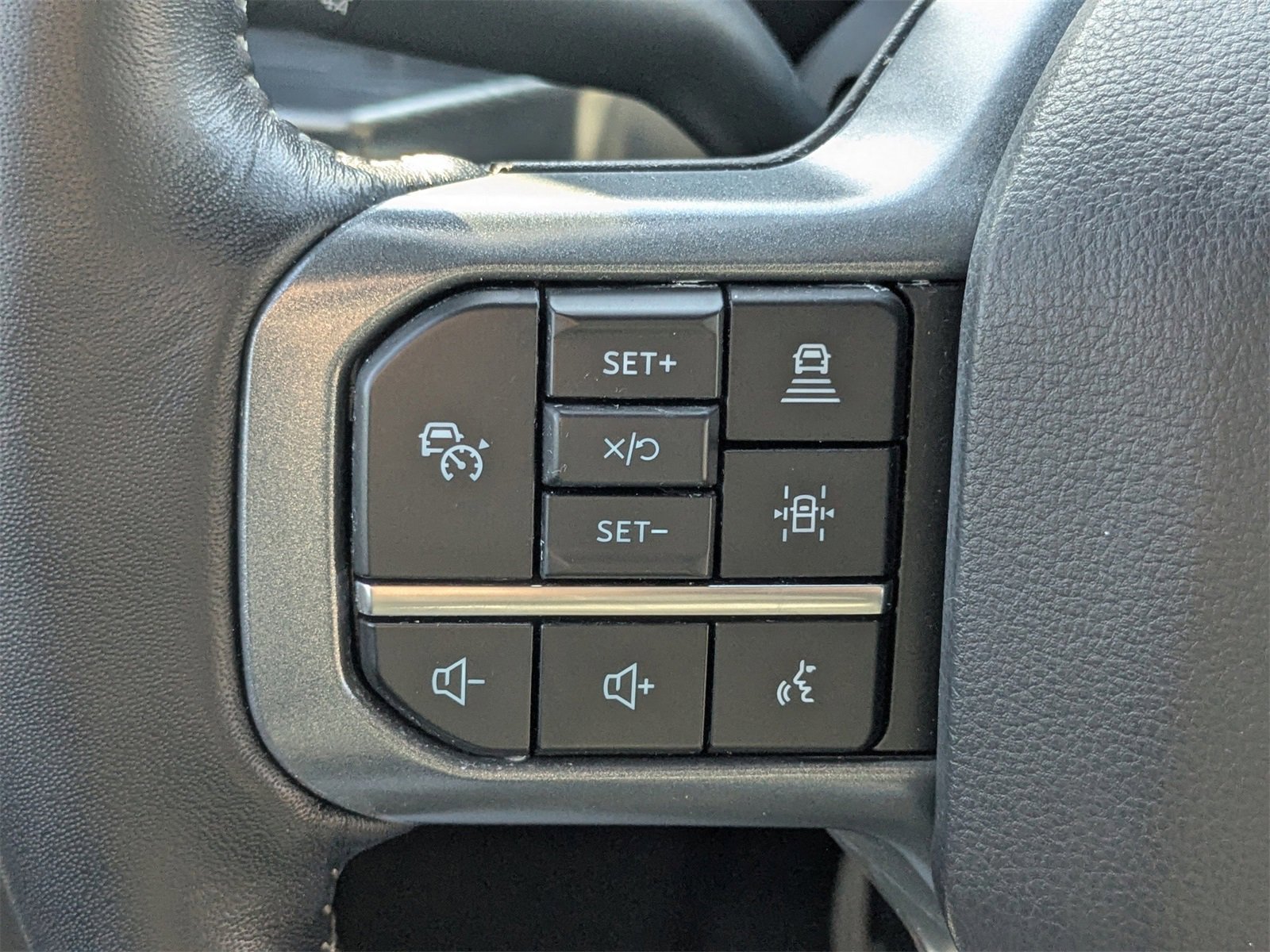 Certified 2023 Ford F150 Lariat w/ Equipment Group 502A High image 29