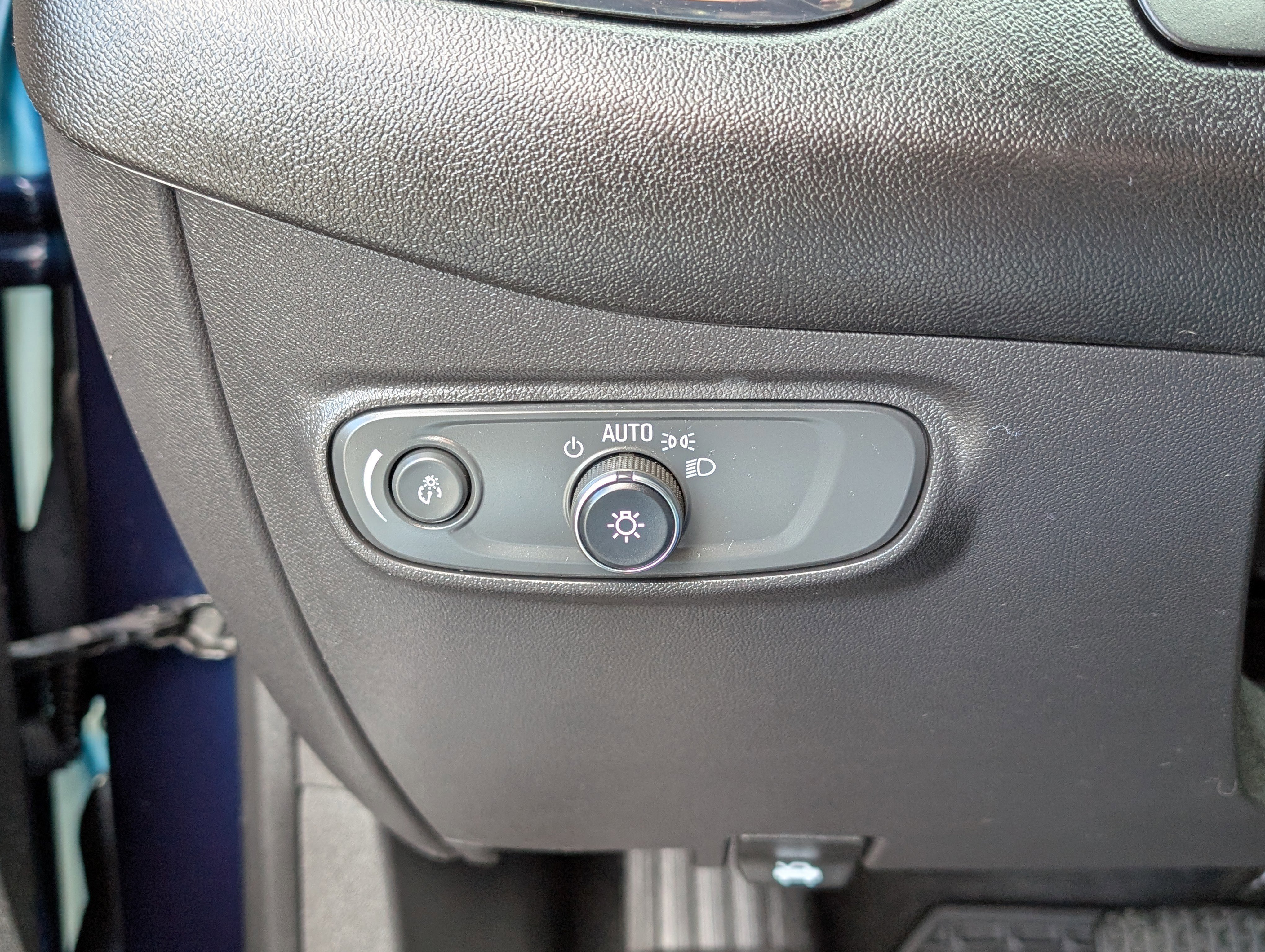 Used 2023 Chevrolet Equinox RS w/ RS Leather Package image 21