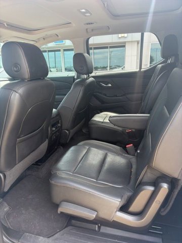 Used 2019 Chevrolet Traverse Premier w/ Driver Confidence II Package FWD image 6