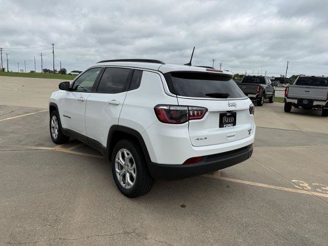 Used 2024 Jeep Compass Latitude AWD/4WD image 7