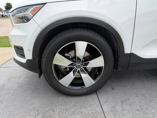 Used 2019 Volvo XC40 T5 Momentum AWD/4WD image 4