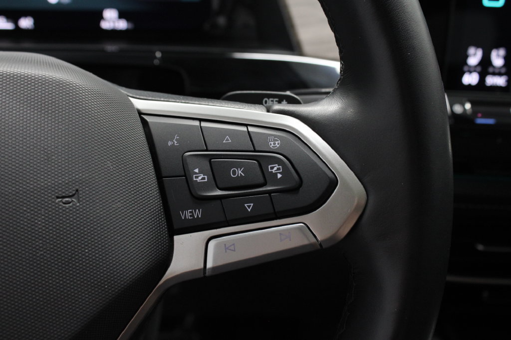 Used 2024 Volkswagen Atlas SEL Premium R-Line AWD/4WD image 31