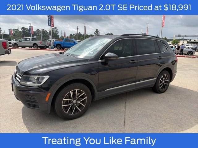 Used 2021 Volkswagen Tiguan SE w/ Panoramic Sunroof Package