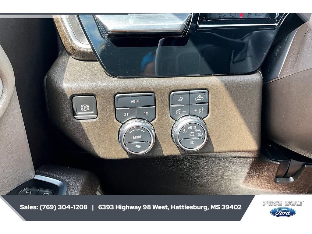 Used 2025 GMC Sierra 1500 SLT AWD/4WD image 22
