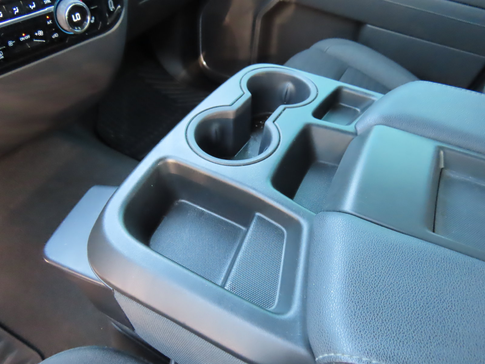 Used 2024 Chevrolet Silverado 1500 LT AWD/4WD image 28