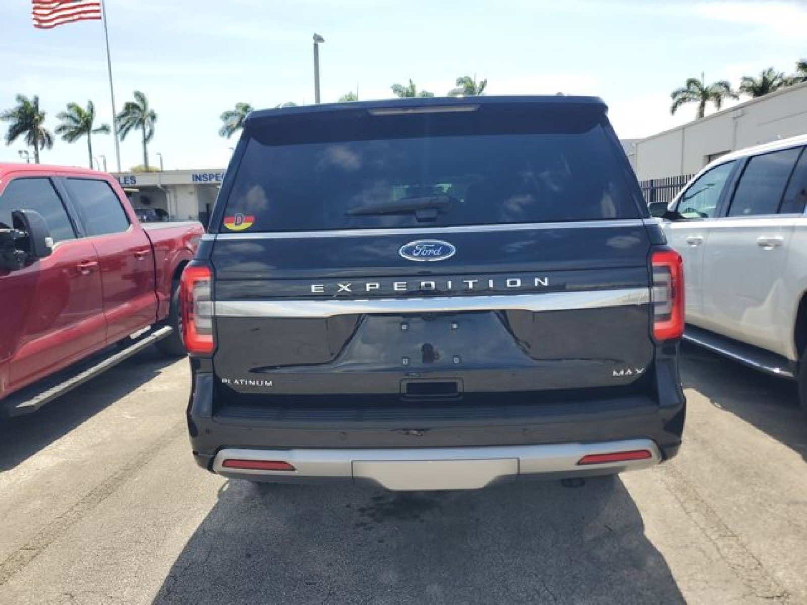 Certified 2024 Ford Expedition Max Platinum RWD image 8