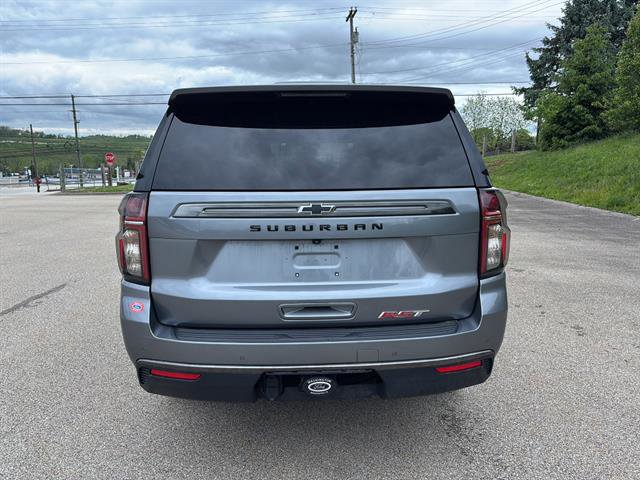 Used 2022 Chevrolet Suburban RST w/ Luxury Package AWD/4WD image 3