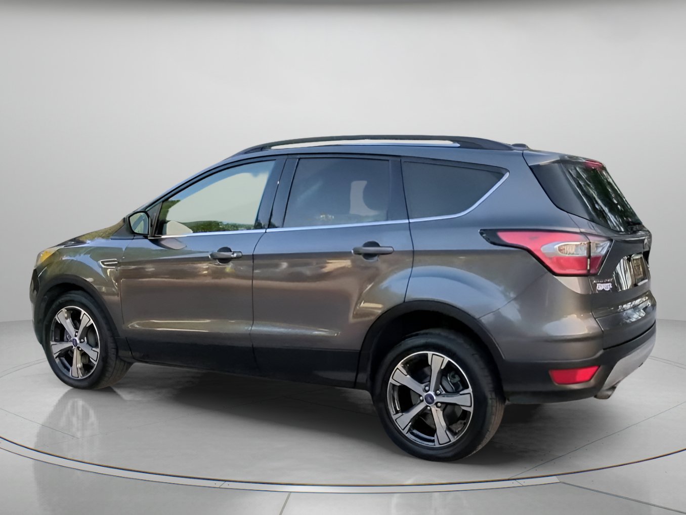 Certified 2017 Ford Escape SE w/ SE Leather Comfort Package FWD image 19