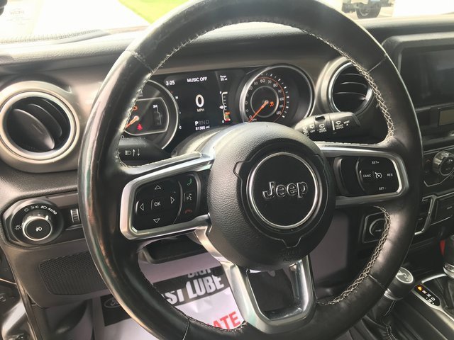 Used 2018 Jeep Wrangler Unlimited Sahara w/ Cold Weather Group image 10