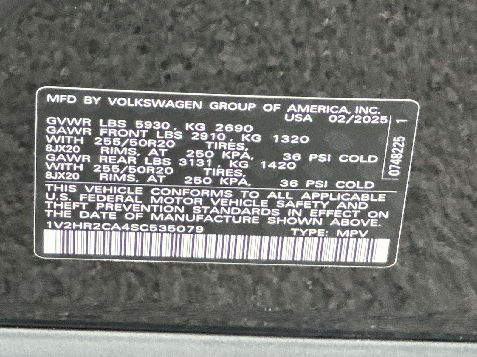 Used 2025 Volkswagen Atlas SE AWD/4WD image 37