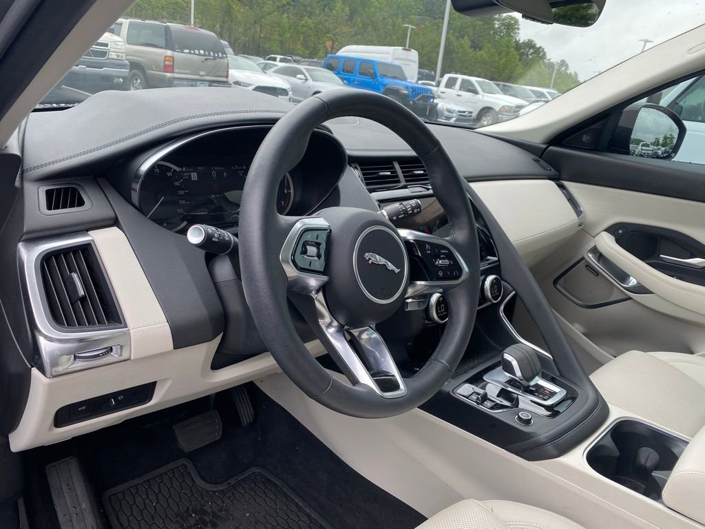 Used 2023 Jaguar E-PACE SE AWD/4WD image 9