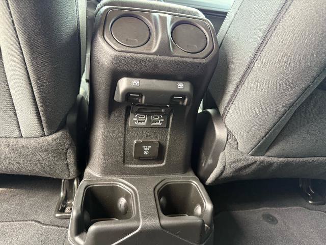 Used 2026 Jeep Wrangler Unlimited Sahara AWD/4WD image 7