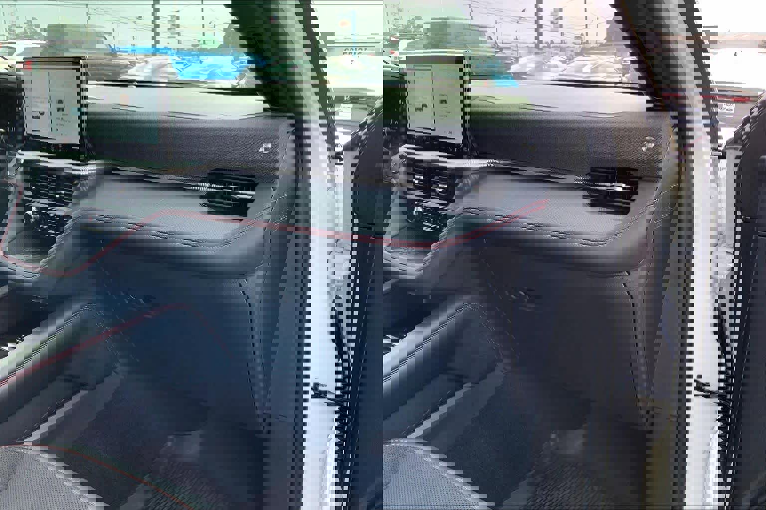 Certified 2025 Ford Explorer ST w/ Sun And Sound Package image 18