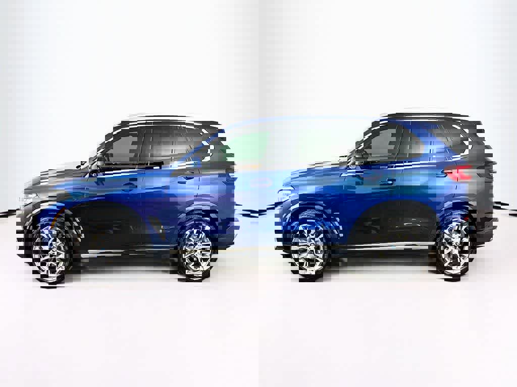 Used 2022 BMW X5 sDrive40i w/ Premium Package image 2