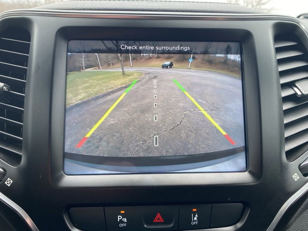 Used 2021 Jeep Cherokee Latitude Lux w/ Comfort/Convenience Group image 33