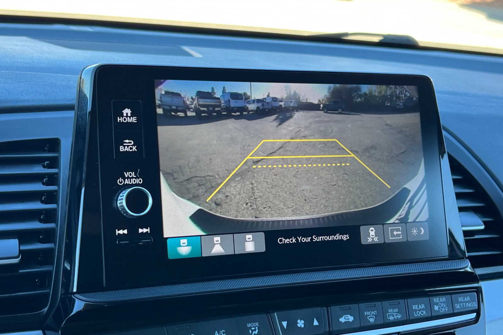 Used 2025 Honda Odyssey Touring image 23