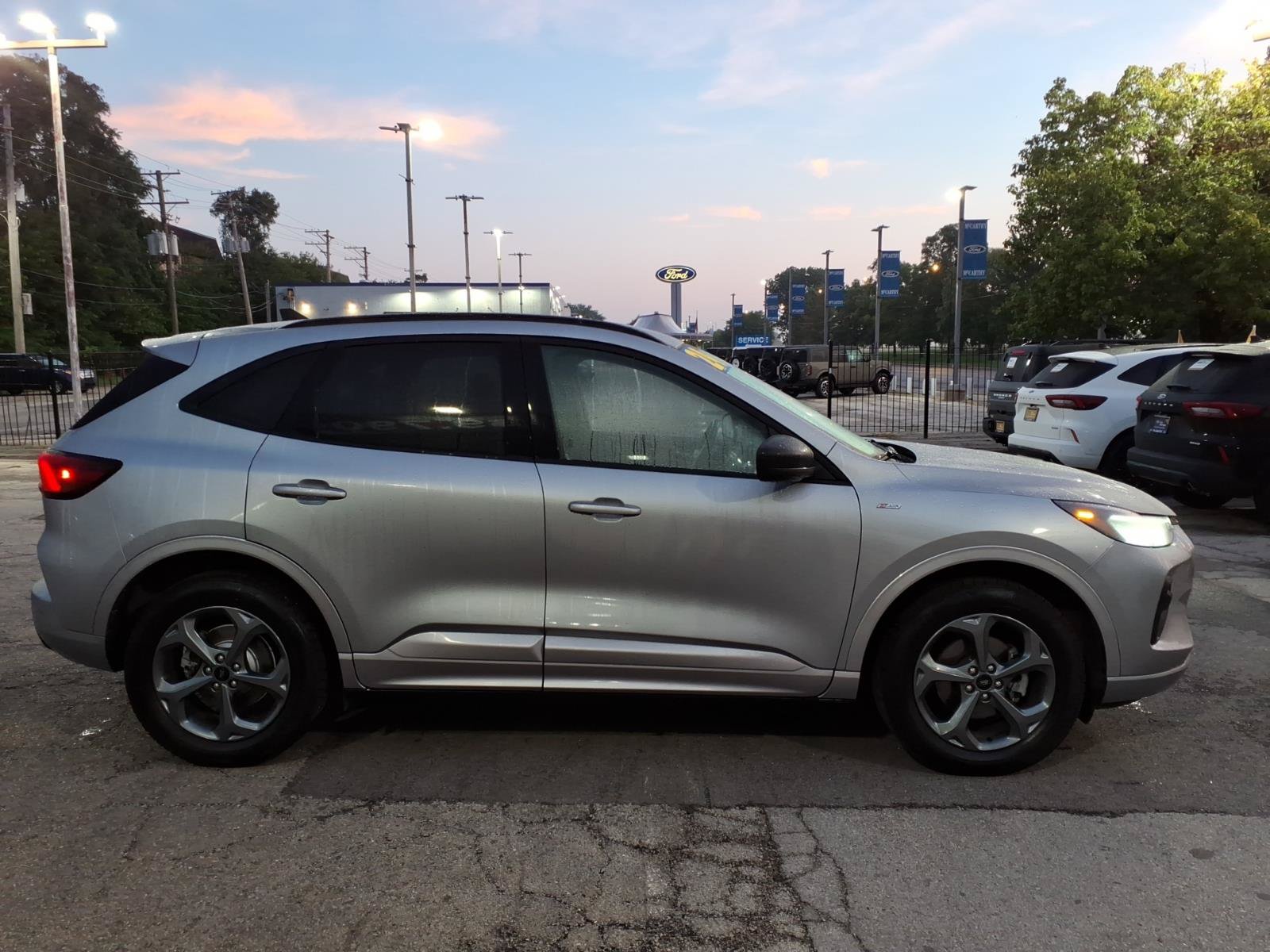 Certified 2024 Ford Escape ST-Line AWD/4WD image 2