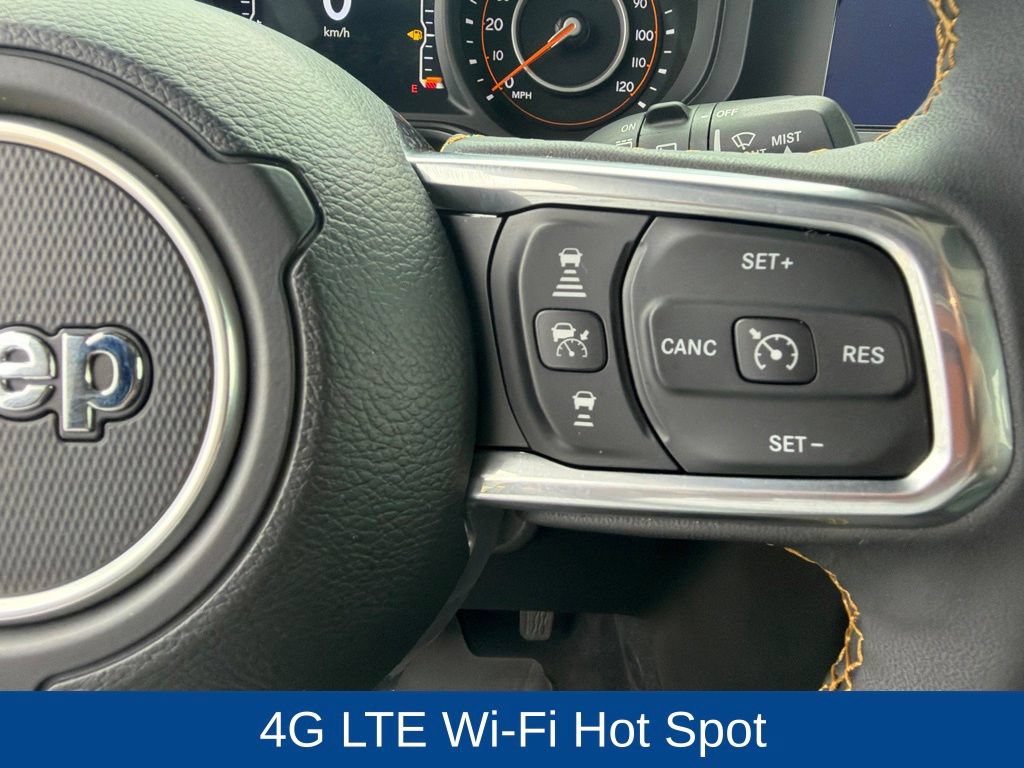 Used 2025 Jeep Wrangler Unlimited Sahara AWD/4WD image 20