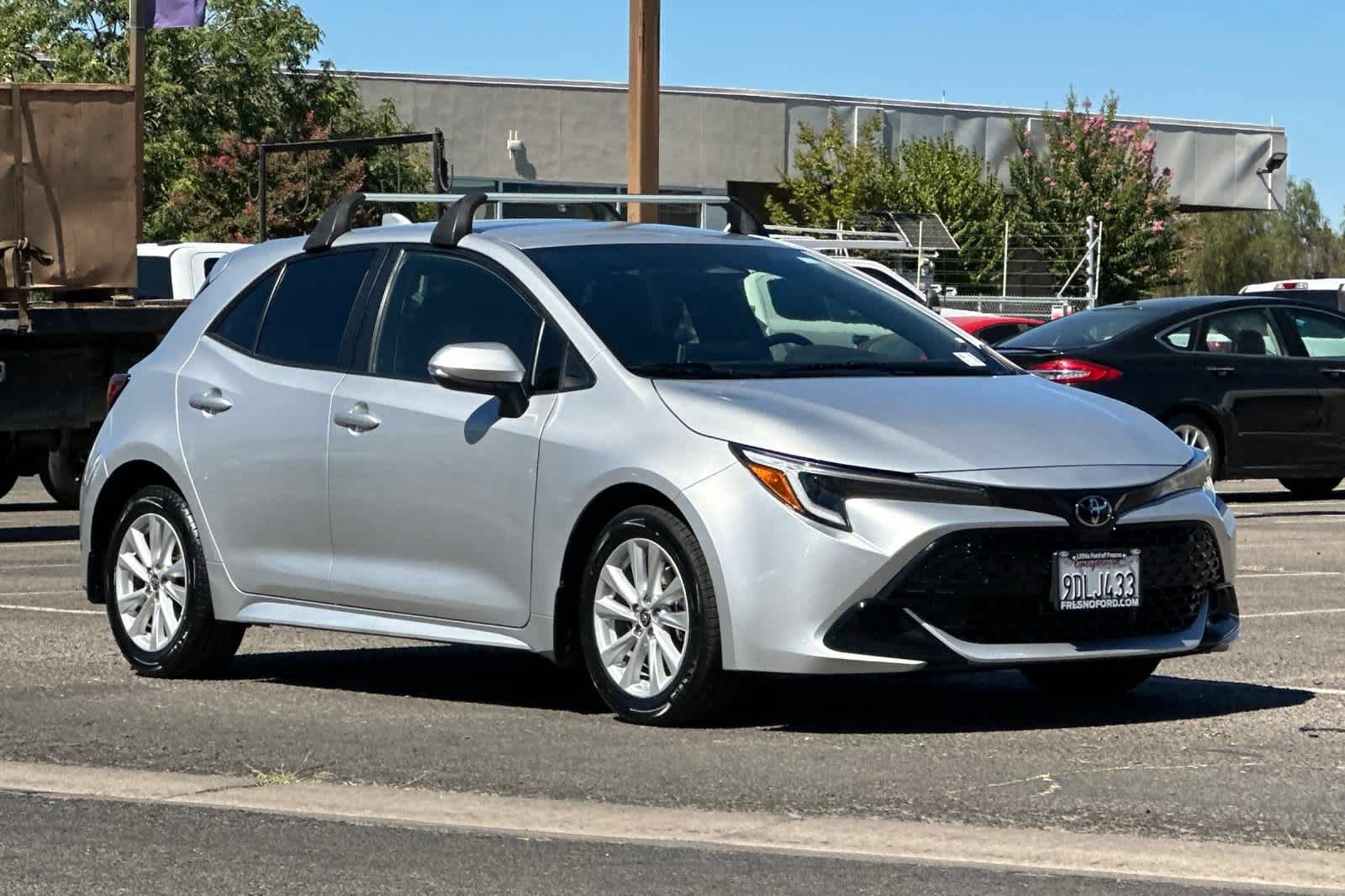 Used 2023 Toyota Corolla SE FWD image 9