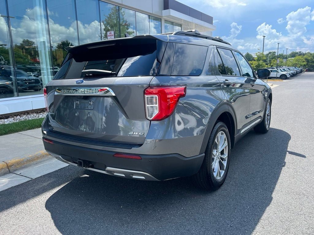 Certified 2023 Ford Explorer XLT w/ Equipment Group 202A AWD/4WD image 9
