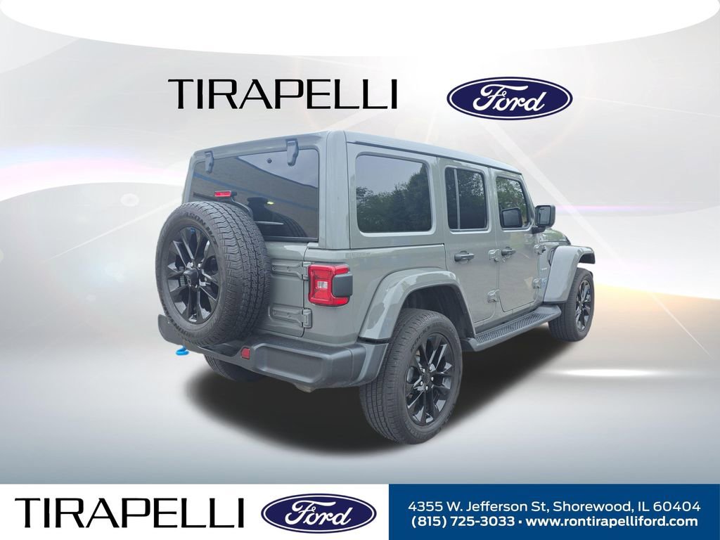 Used 2022 Jeep Wrangler Unlimited Sahara w/ Cold Weather Group AWD/4WD image 8