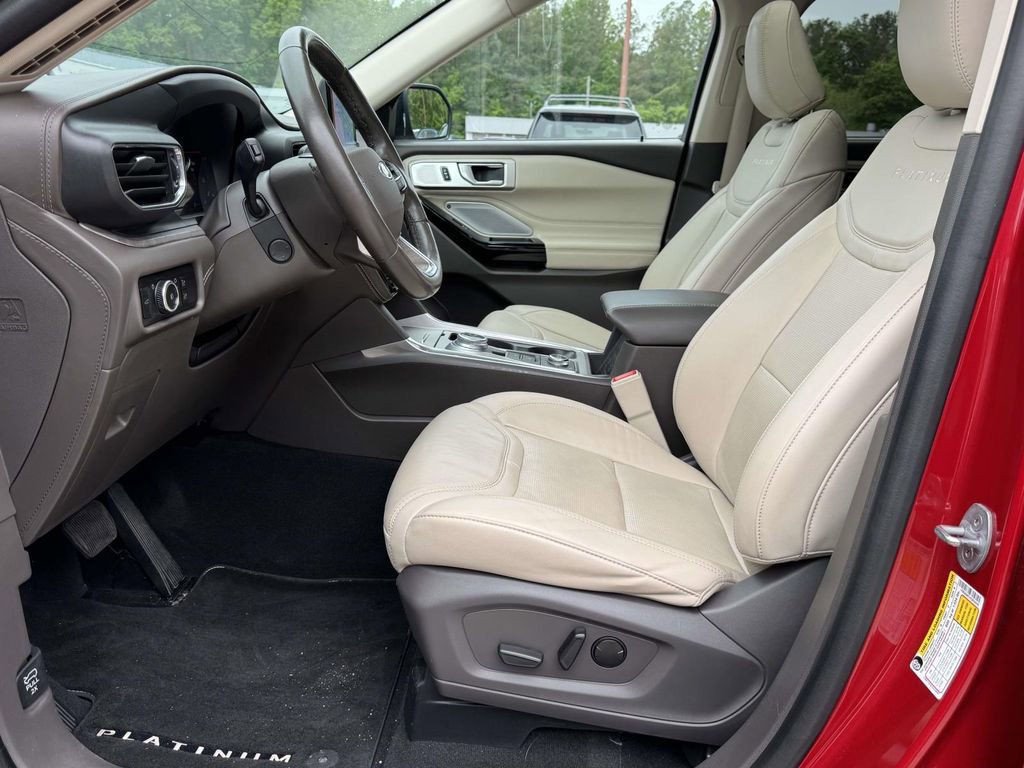 Certified 2023 Ford Explorer Platinum w/ Technology Package AWD/4WD image 20