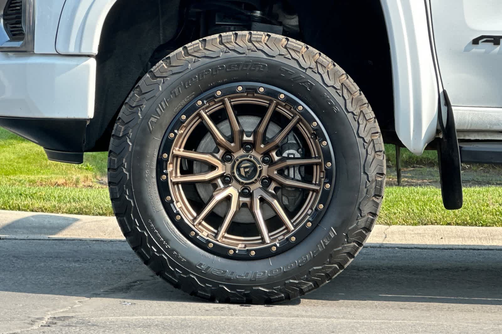 Used 2020 GMC Sierra 1500 AT4 w/ AT4 Premium Package AWD/4WD image 25