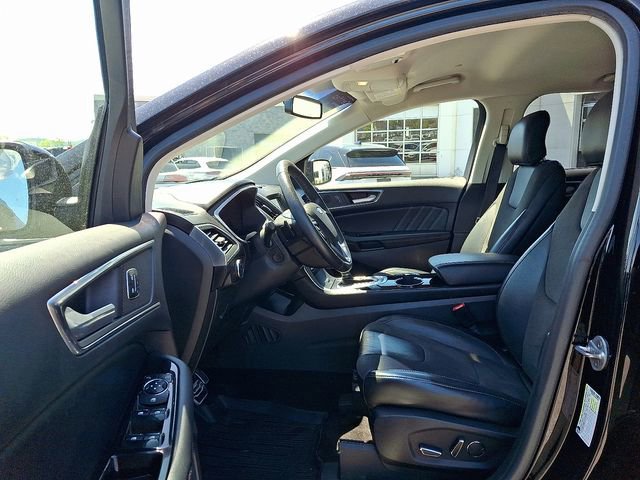 Certified 2017 Ford Edge Sport w/ Cold Weather Package AWD/4WD image 13
