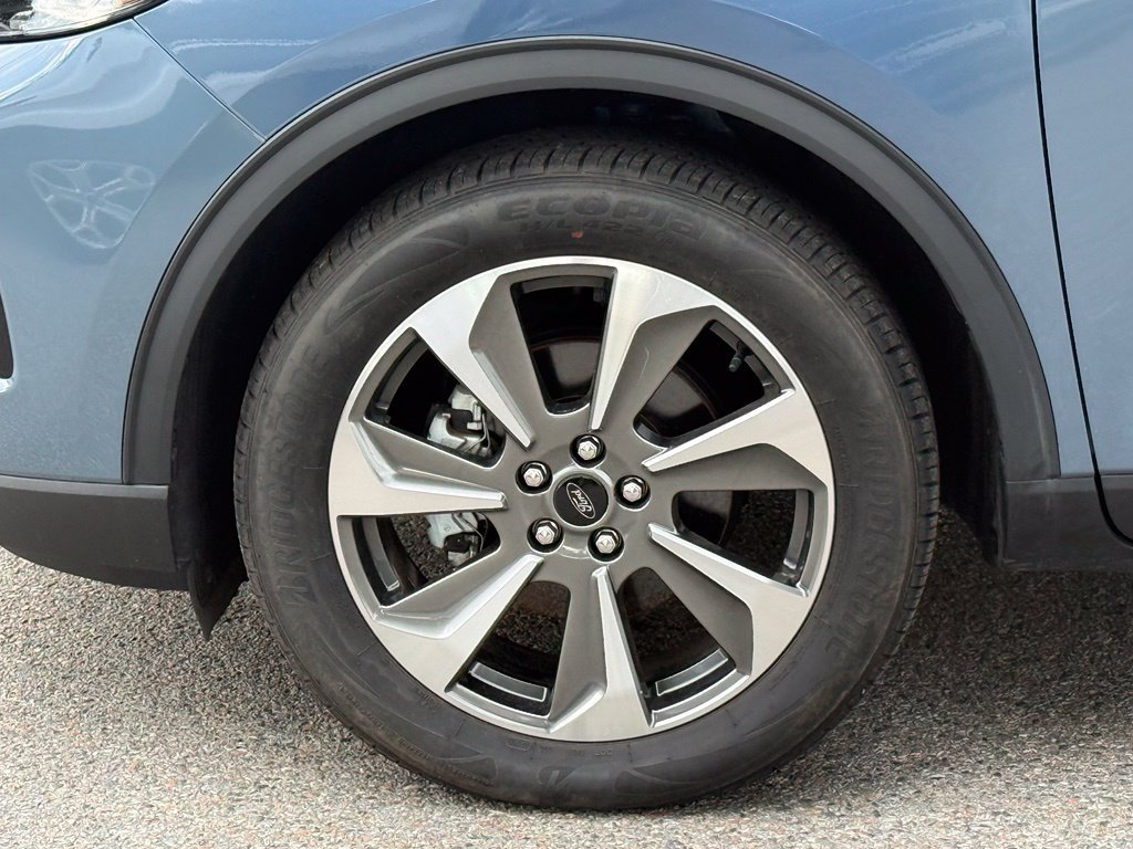 Certified 2023 Ford Escape Platinum AWD/4WD image 6