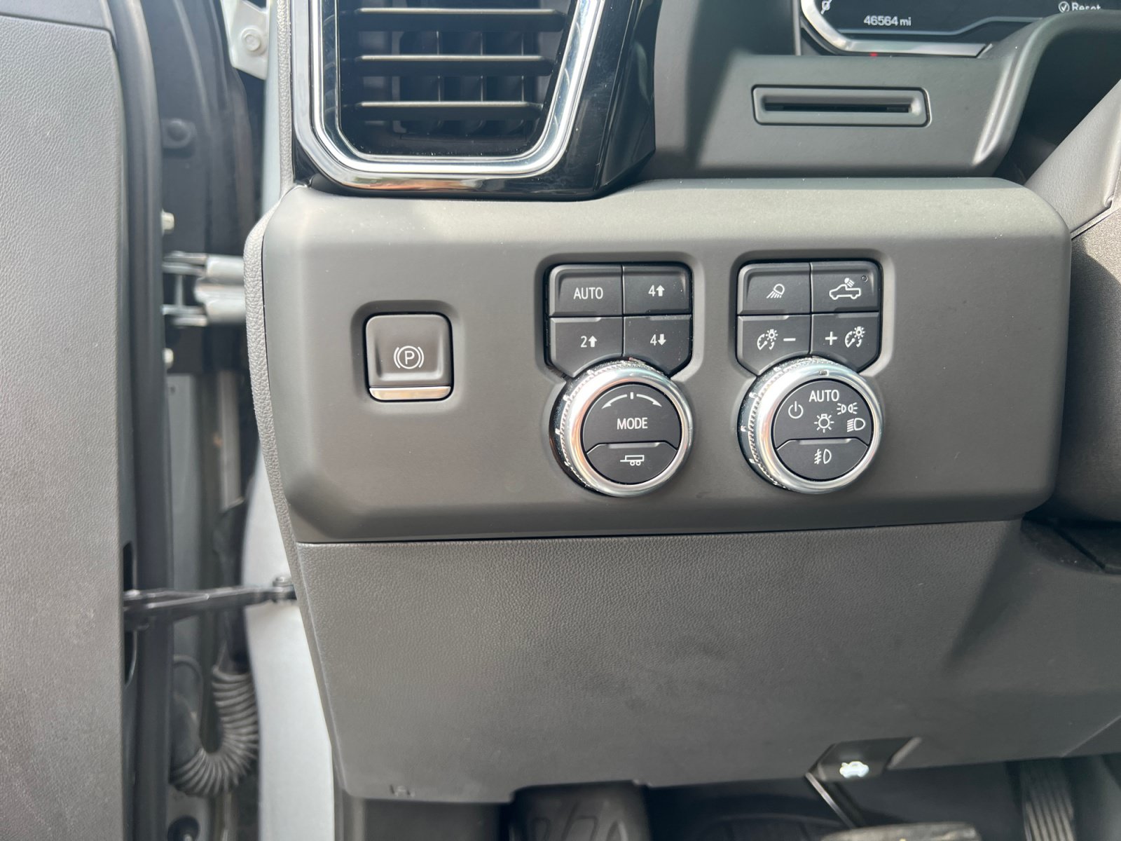 Used 2023 GMC Sierra 1500 Denali AWD/4WD image 12